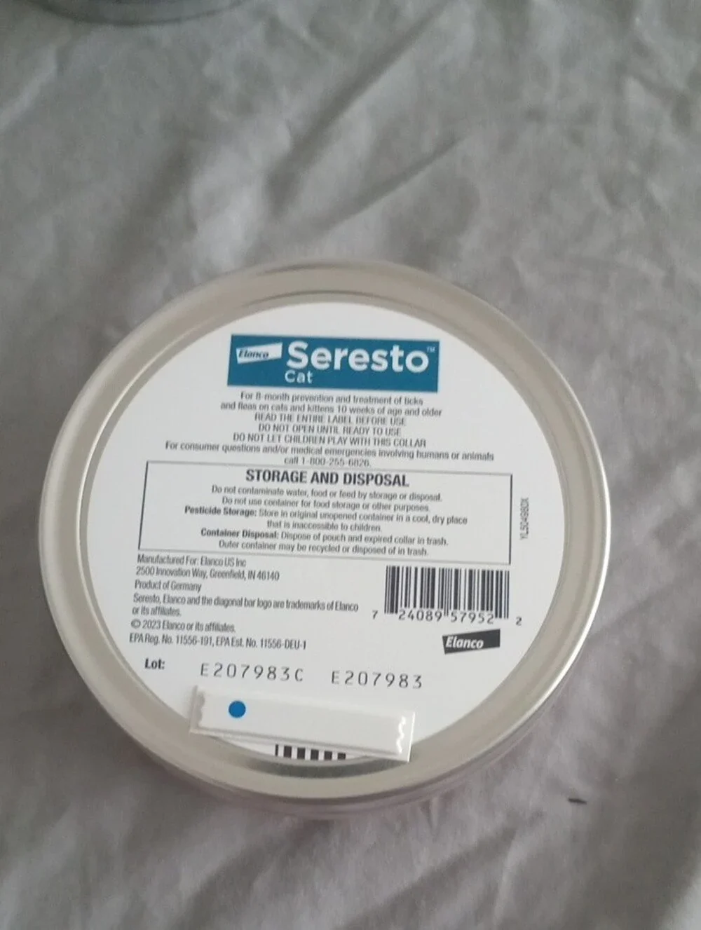 Elanco Seresto Cat Flea & Tick Collar — White/Blue